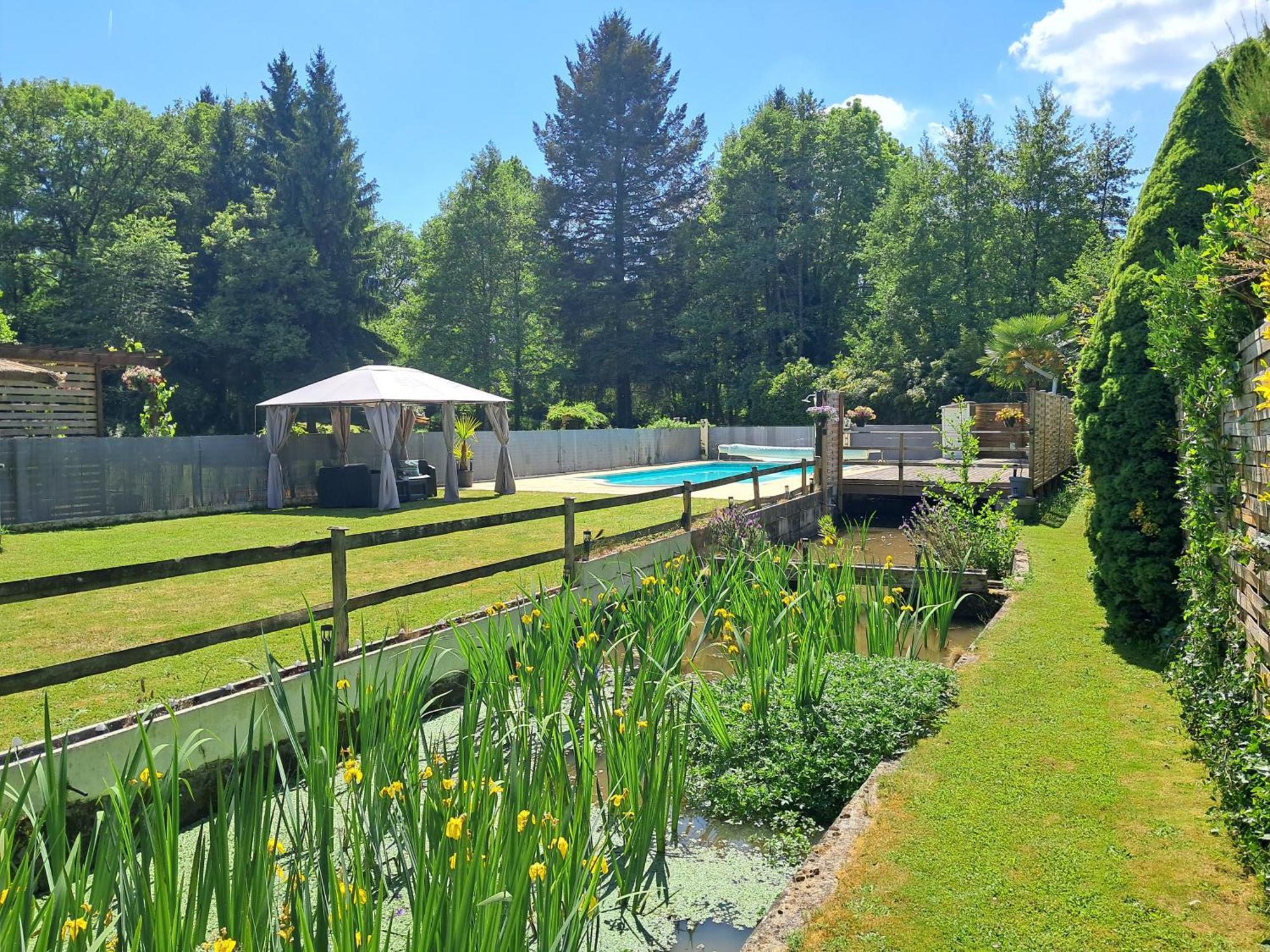 Moulin Du Pommier Glamping & Camping Saulgond Kültér fotó